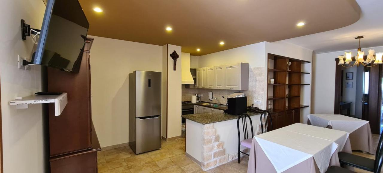 Bed And Breakfast La Terrazza Cisternino Εξωτερικό φωτογραφία
